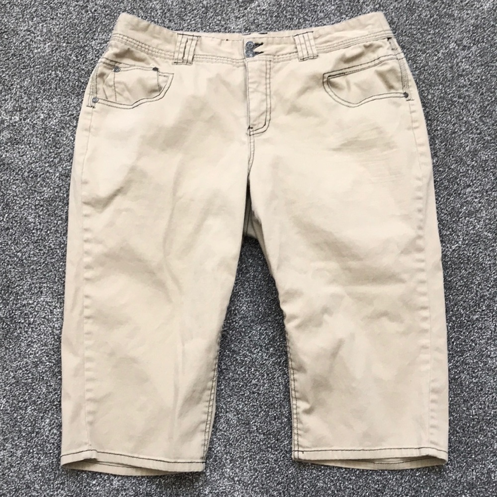 CATO Twill Capri- tan- size 18-
